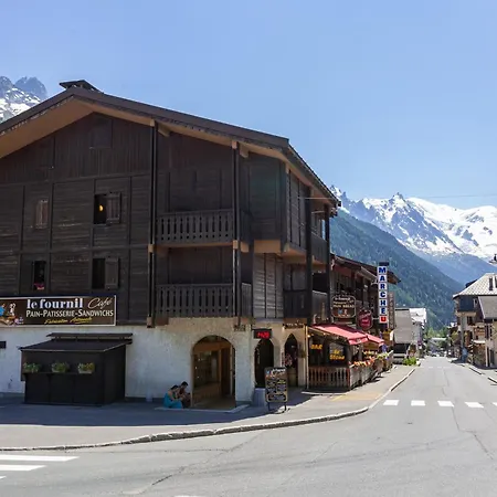 아파트 Le Cristal Mb1 Mont-blanc View, Pool, Private Sauna & Parking - Happy *