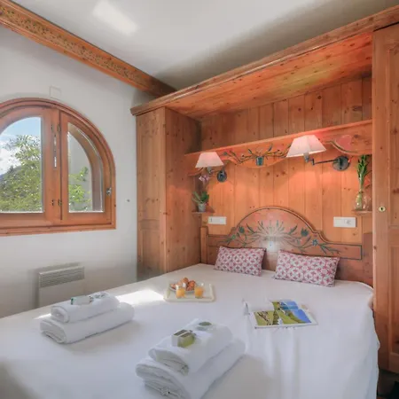 Le Cristal Mb1 Mont-blanc View, Pool, Private Sauna & Parking - Happy 샤모니