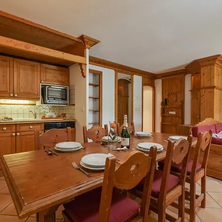 아파트 Le Cristal Mb1 Mont-blanc View, Pool, Private Sauna & Parking - Happy *