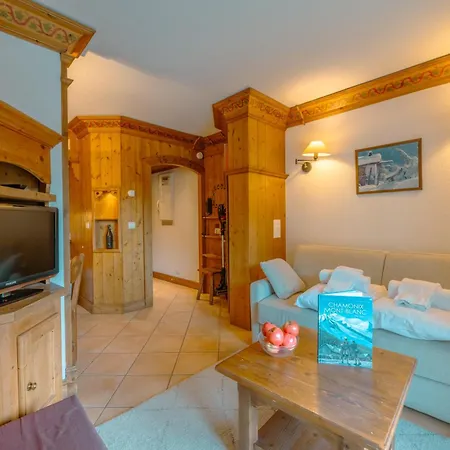 Le Cristal Mb1 Mont-blanc View, Pool, Private Sauna & Parking - Happy 아파트 *