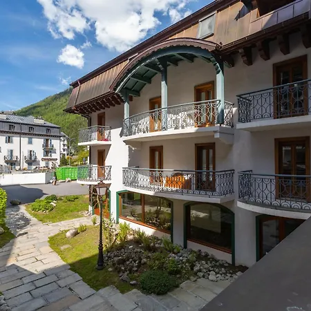 아파트 Le Cristal Mb1 Mont-blanc View, Pool, Private Sauna & Parking - Happy