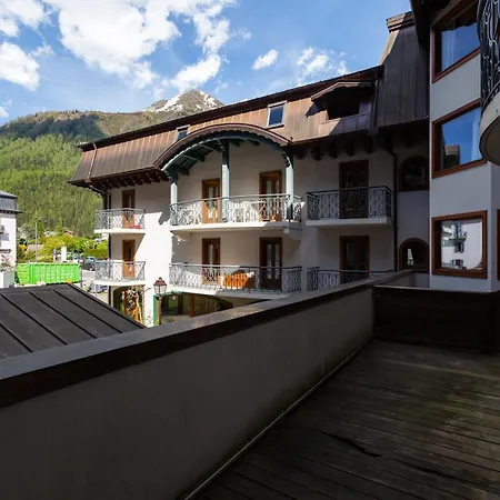 Le Cristal Mb1 Mont-blanc View, Pool, Private Sauna & Parking - Happy 아파트 *