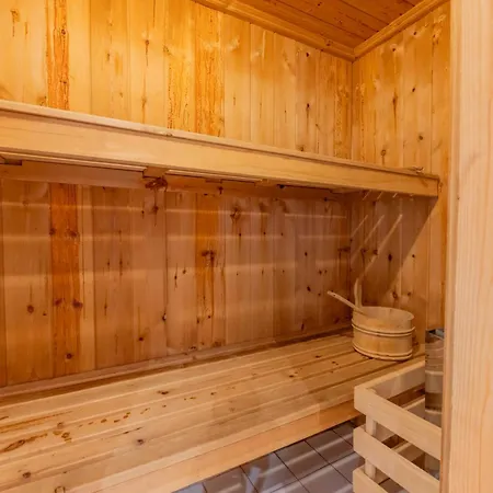 Le Cristal Mb1 Mont-blanc View, Pool, Private Sauna & Parking - Happy Chamonix